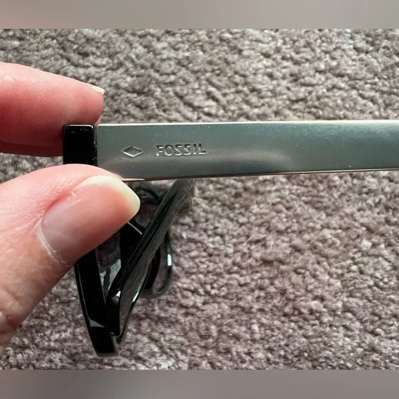Fossil Sunglasses - Picture 3 of 5